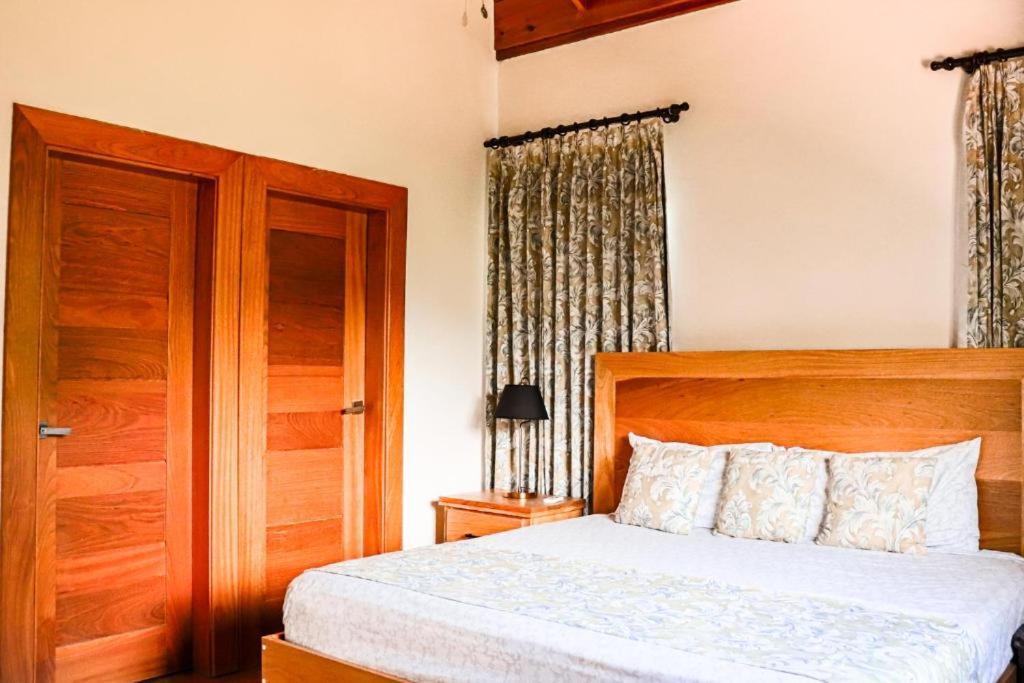 Jarabacoa Villas With Private Pool And Parking Exterior photo
